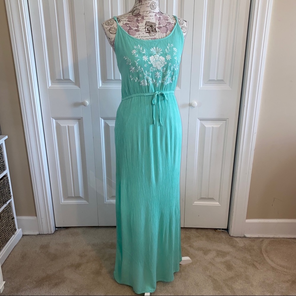 Seafoam mint Francesca’s maxi dress